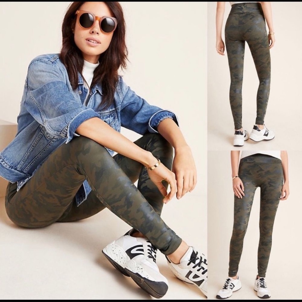 SPANX Camo Faux Leather Army Olive Green Leggings size M